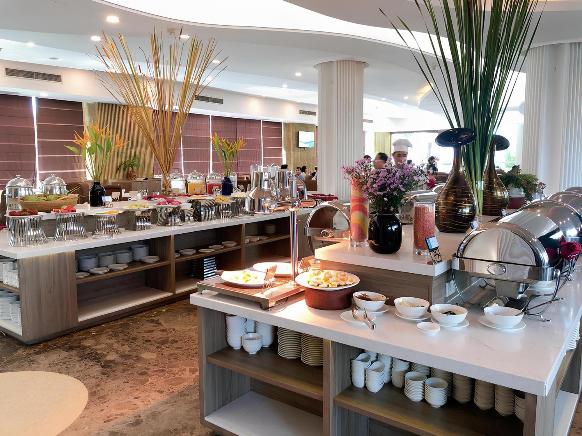 Muong Thanh Holiday Muine Hotel Mũi Né Buitenkant foto