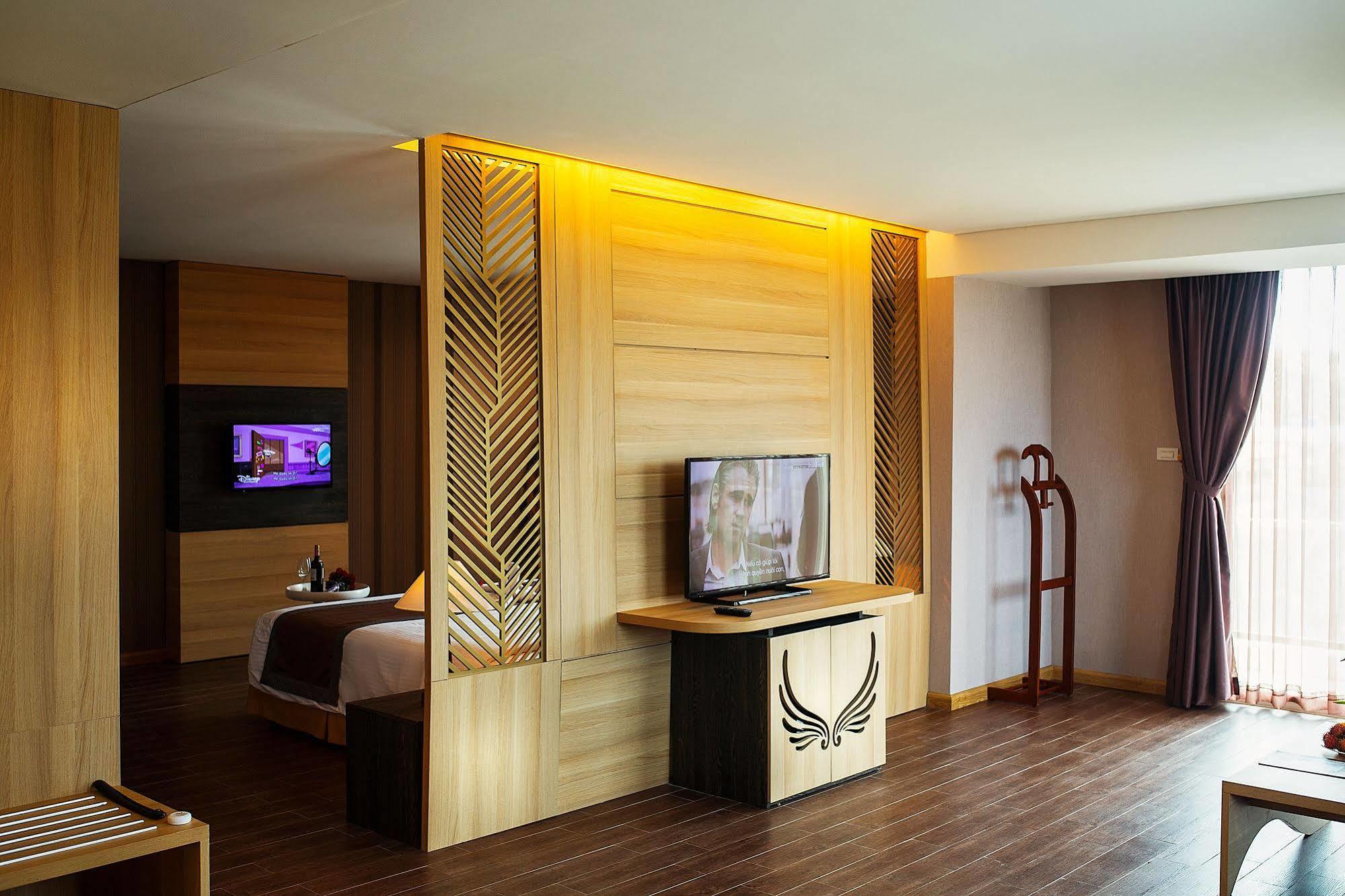 Muong Thanh Holiday Muine Hotel Mũi Né Buitenkant foto