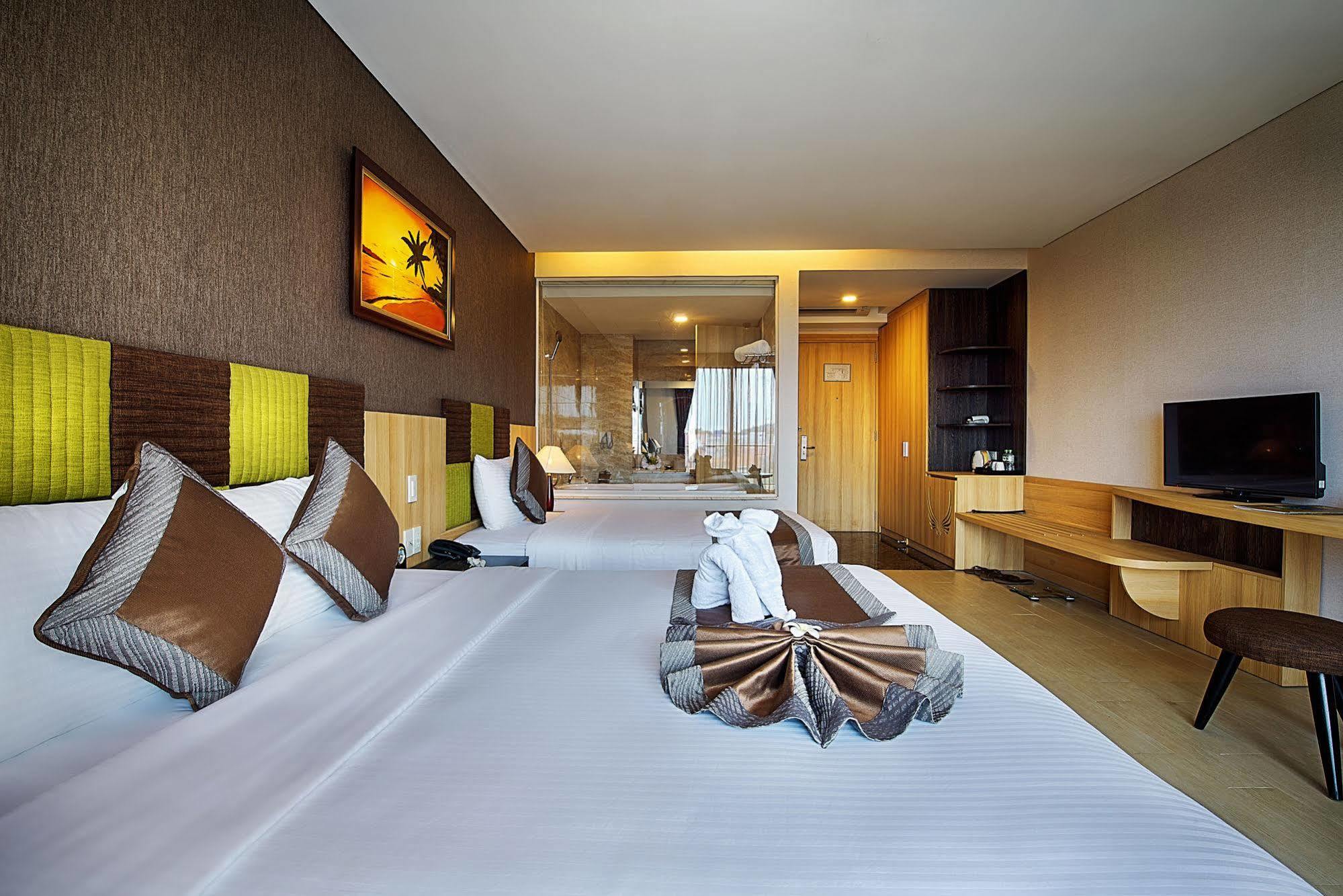 Muong Thanh Holiday Muine Hotel Mũi Né Buitenkant foto